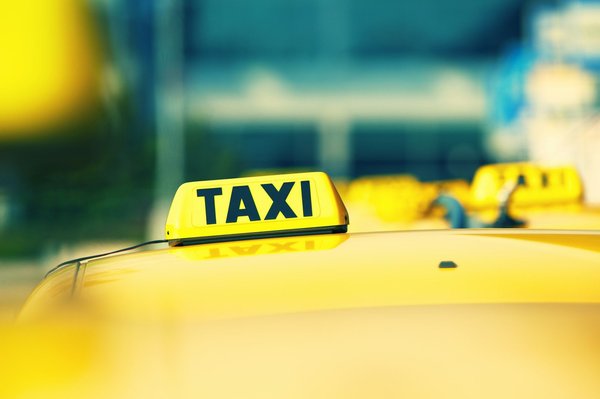 Voyagez malin : commandez votre taxi en Bretagne !